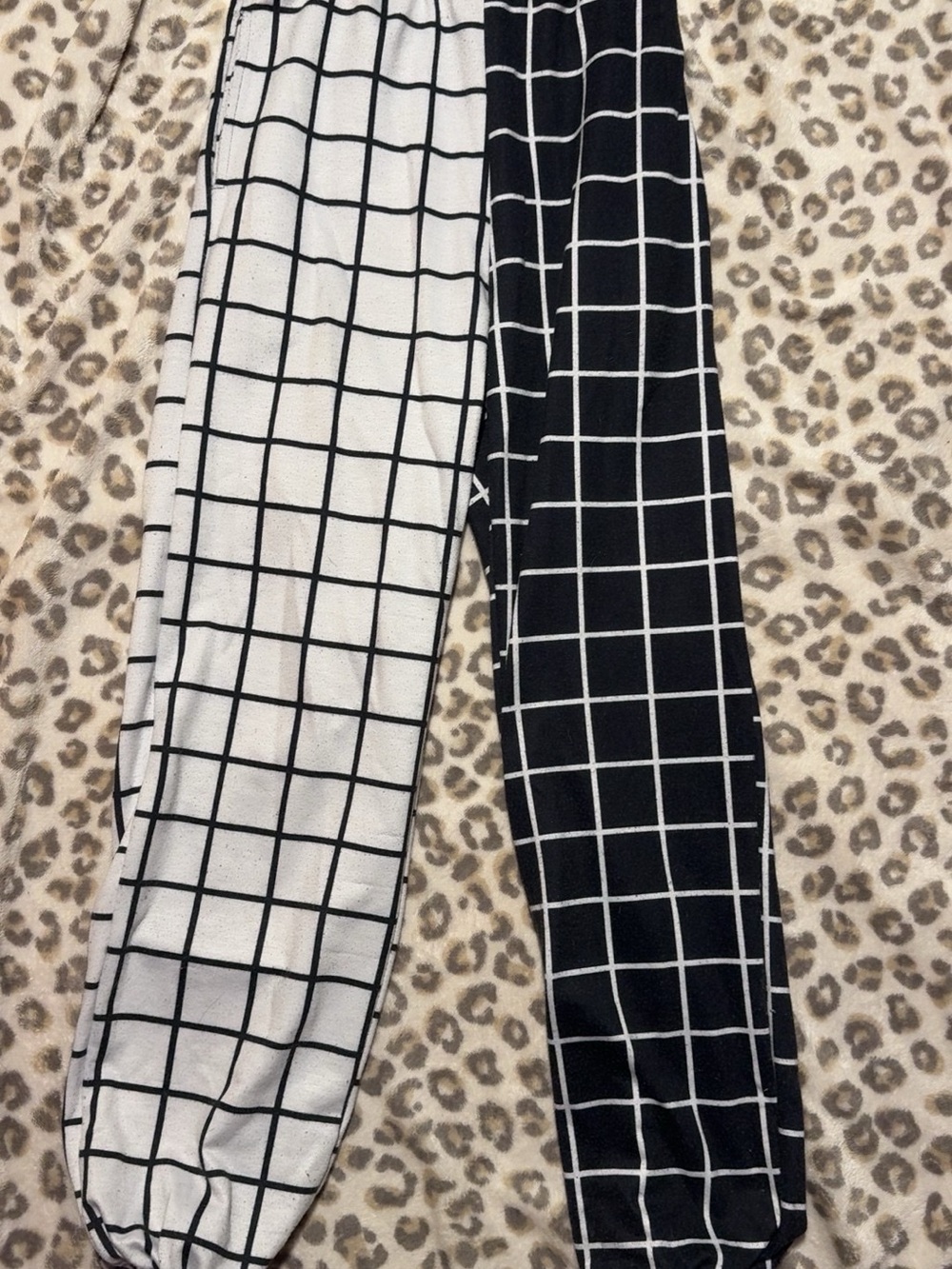Black and White Grid Print Jogger Pants - Brand Unspecified